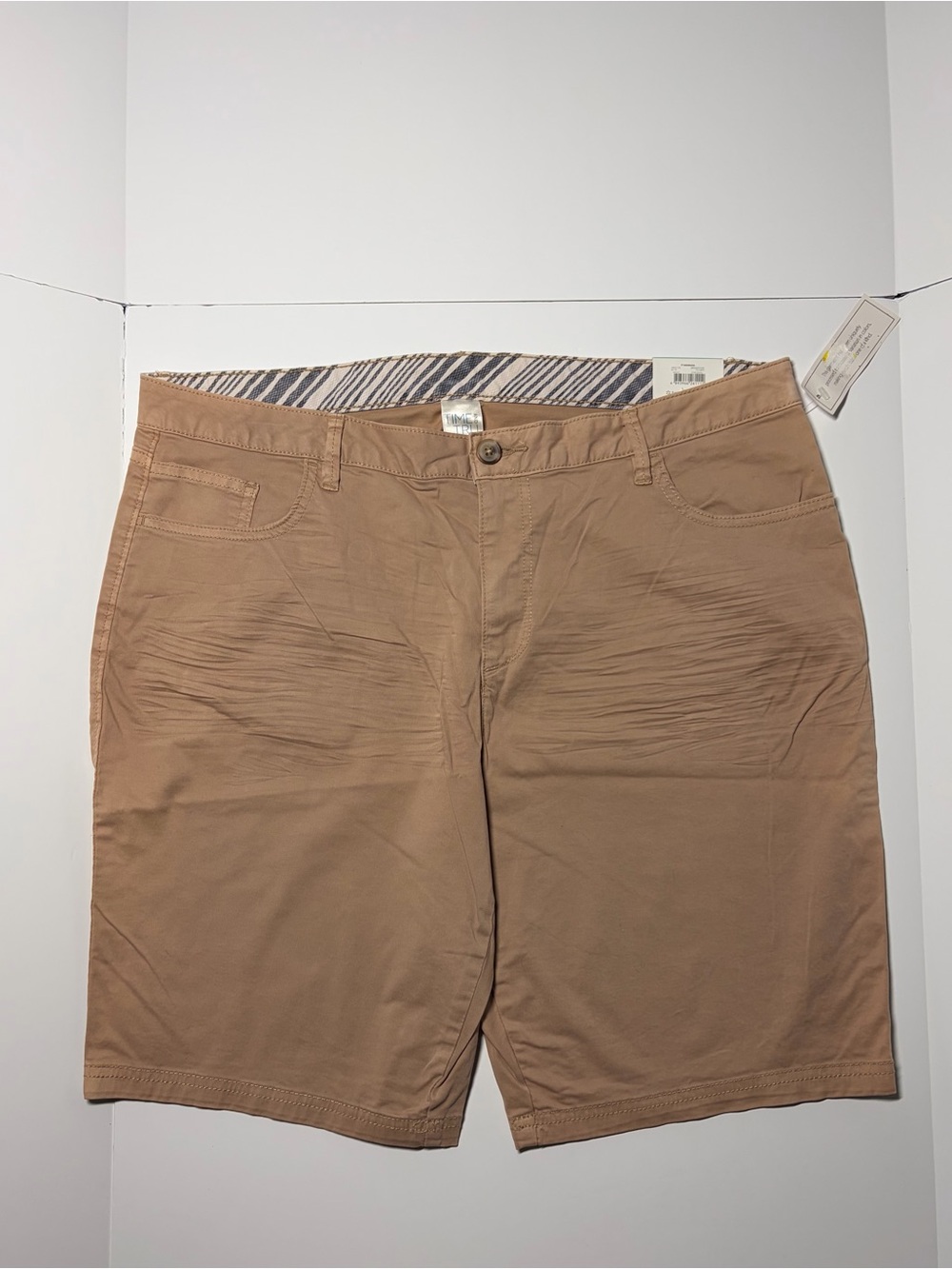 Women’s Casual Bermuda Khaki Shorts Size 16